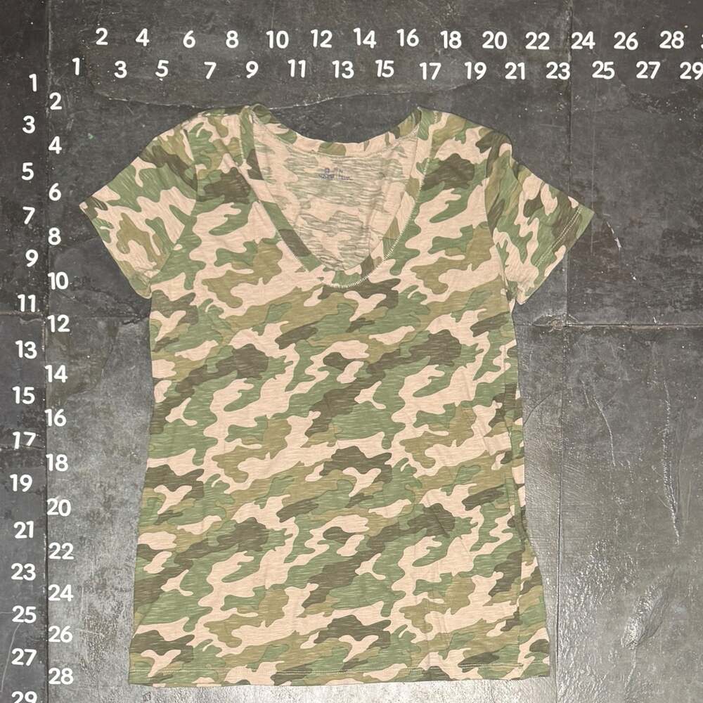 Susina Women's Camouflage Print V-Neck Short Sleeve T-Shirt